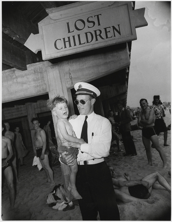 images-slides-weegee_14